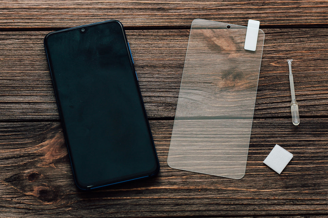 HOW TO PUT A SCREEN PROTECTOR ON WITHOUT BUBBLES