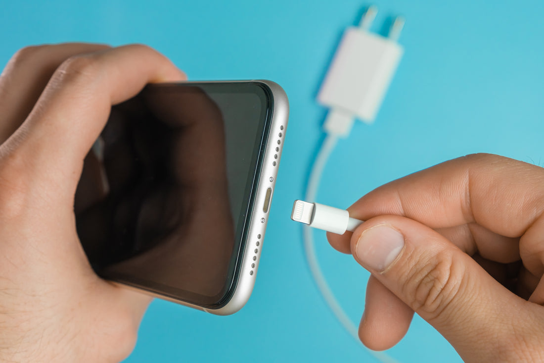 HOW TO CLEAN IPHONE CHARGING PORT