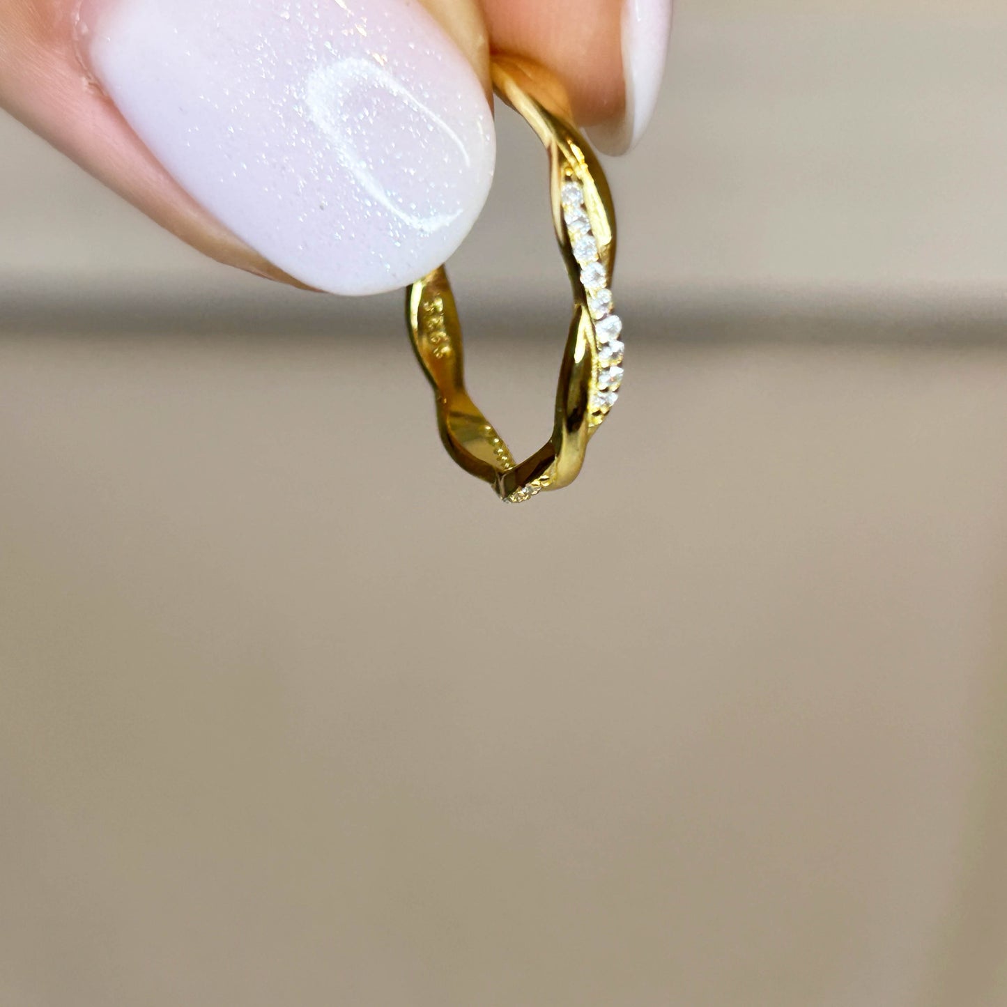 Wavy Golden Ring Size 6