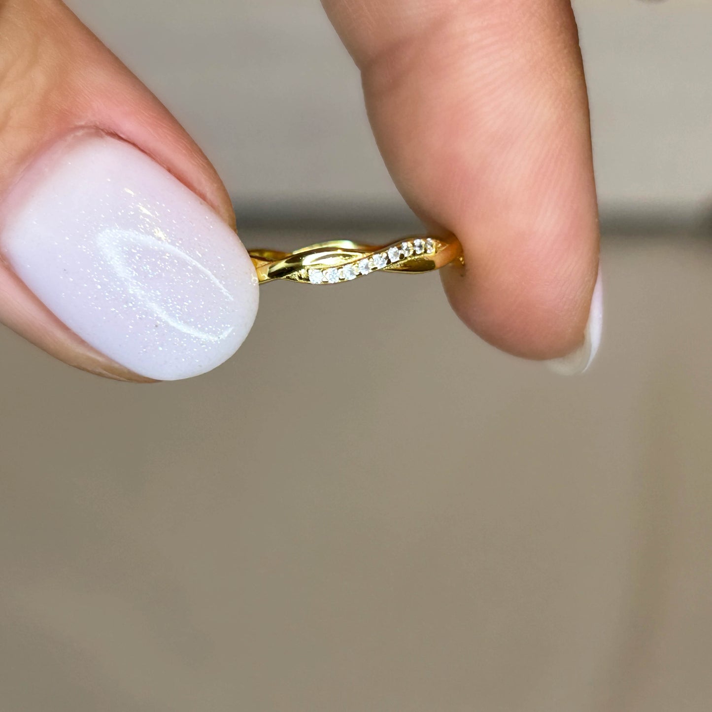 Wavy Golden Ring Size 7